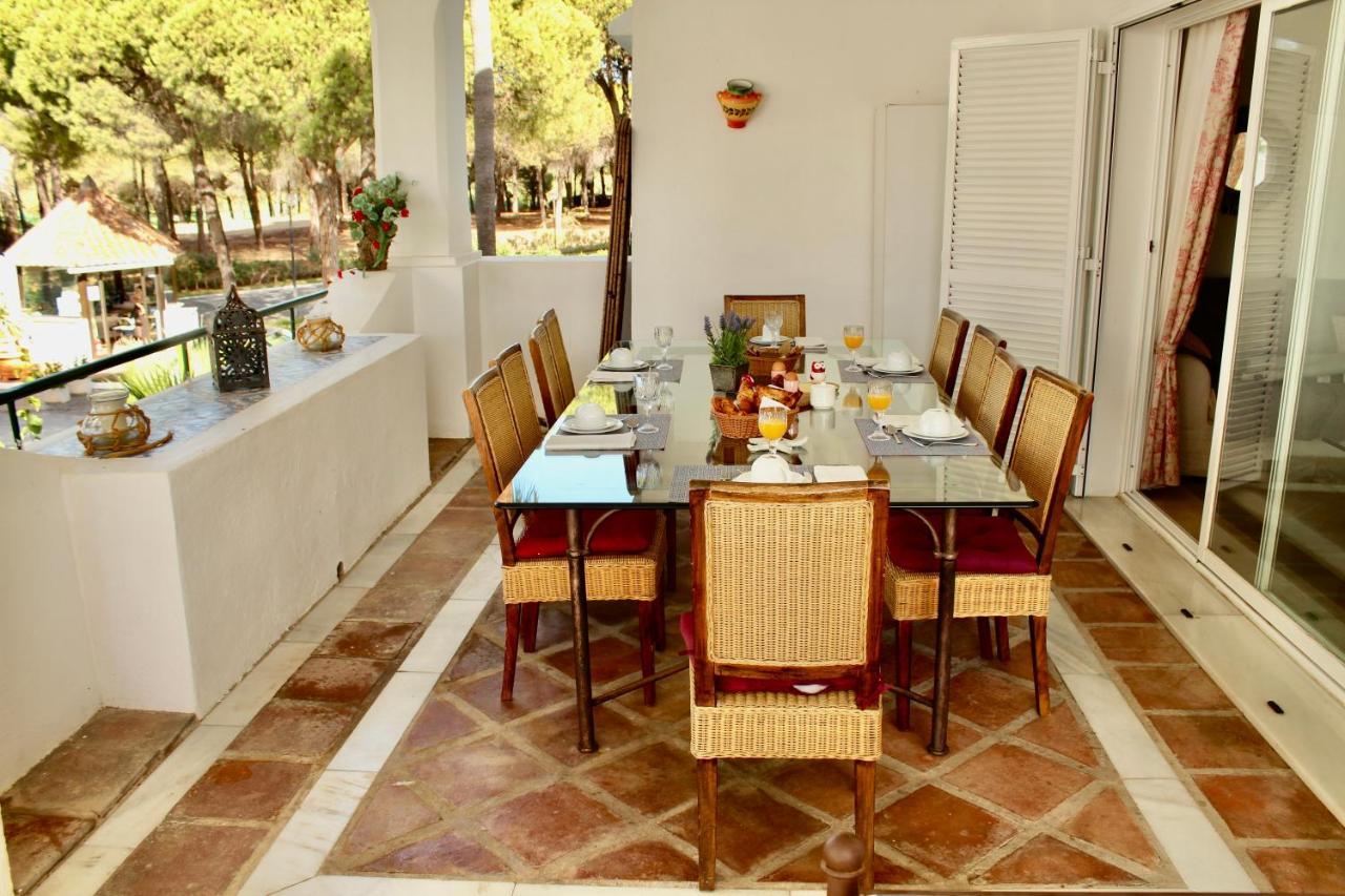 Apartment In El Presidente Beach Side New Golden Mile Estepona Bagian luar foto