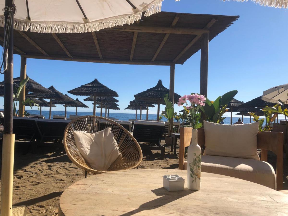 Apartment In El Presidente Beach Side New Golden Mile Estepona Bagian luar foto