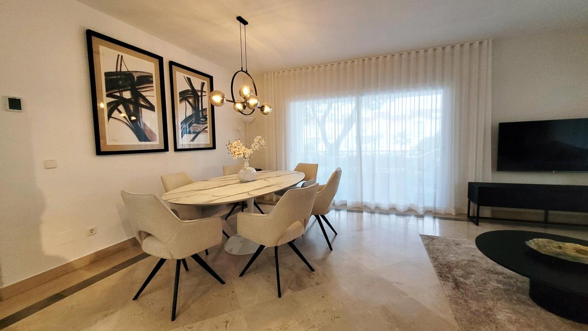 Apartment In El Presidente Beach Side New Golden Mile Estepona Bagian luar foto